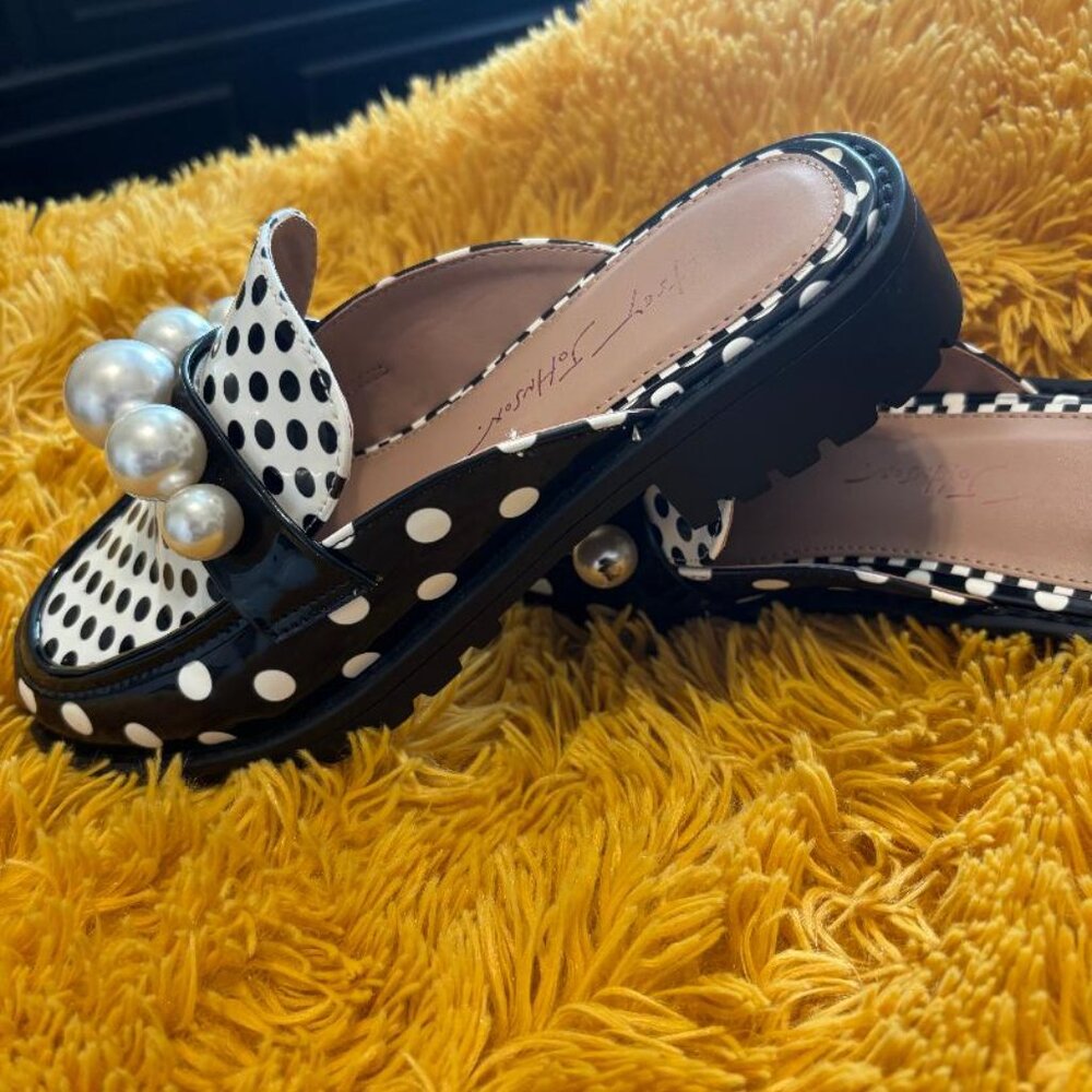 Betsy Johnson Shoes - Picture 2 of 3